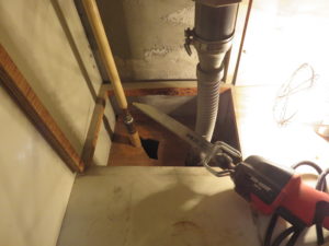 キッチン配管、水漏れ
